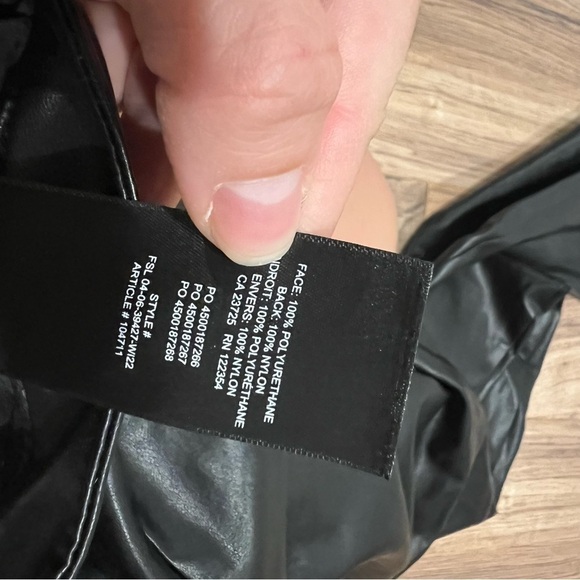 Aritzia Wilfred The Melina™ Slim Pant Vegan Leather - Picture 10 of 12